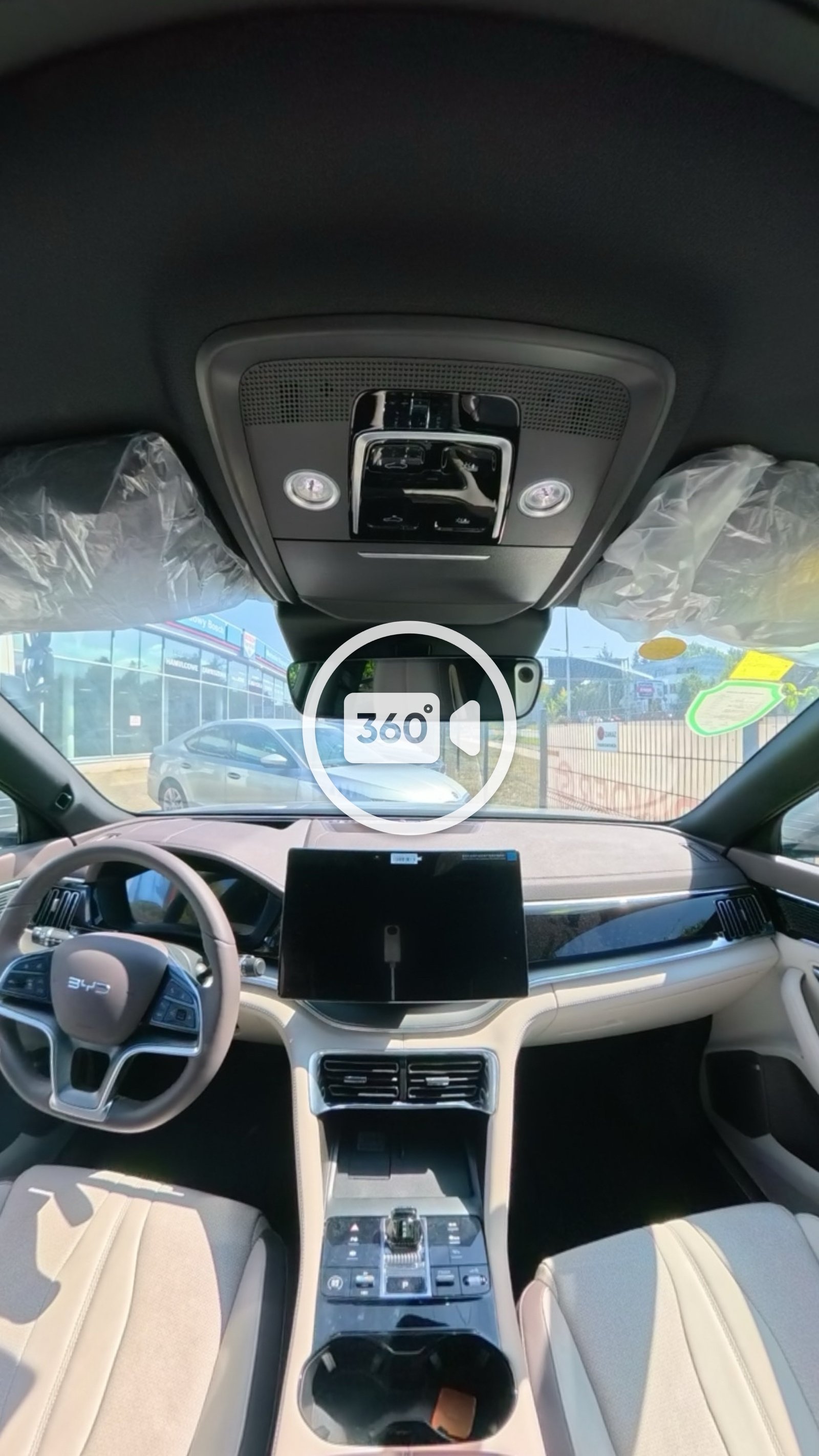 BYD Song Plus — Przedni rząd
